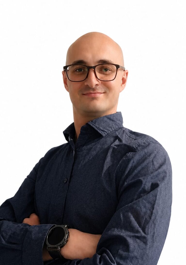 Portret specjalisty Adama Strusiewicza w gabinecie medyczno-psychiatrycznym, konsultacje i diagnostyka